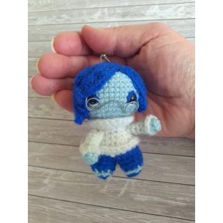 llavero amigurumi Tristeza de Intensamente